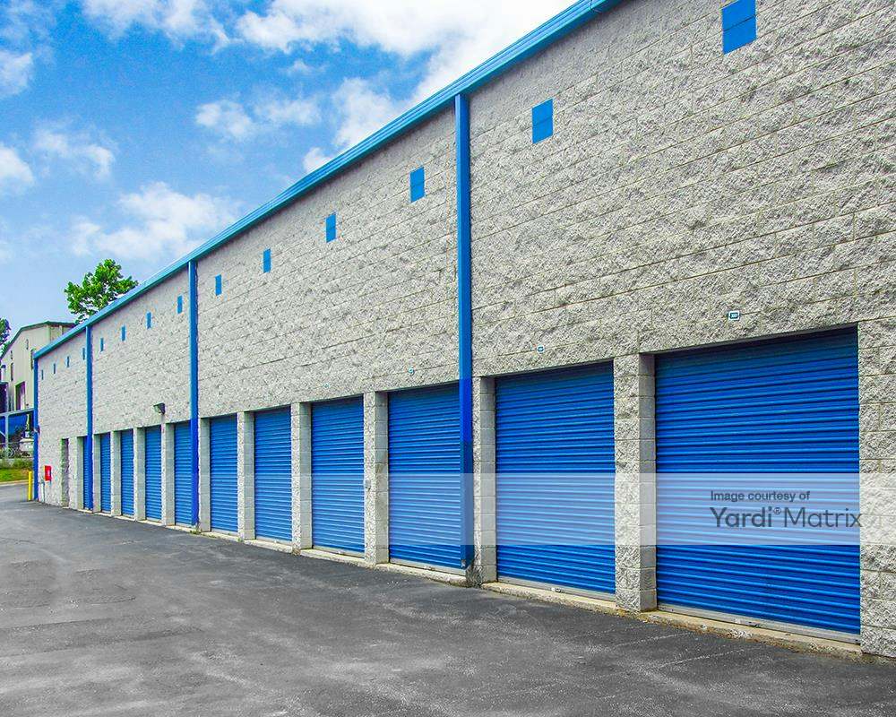 Extra Space Storage 19500 Frederick Road, Germantown RentCafe